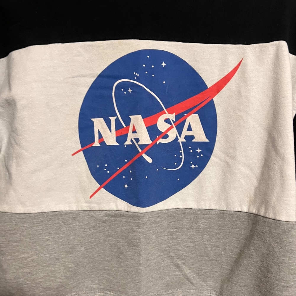 Nasa Sweatshirt With Drawstring Bottom - image 3
